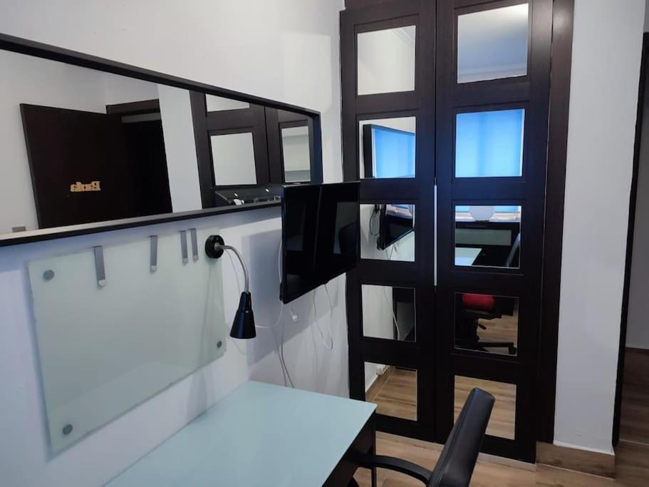 Precioso Apartamento 3 Habitaciones. Con Patio. Camas Eksteriør billede