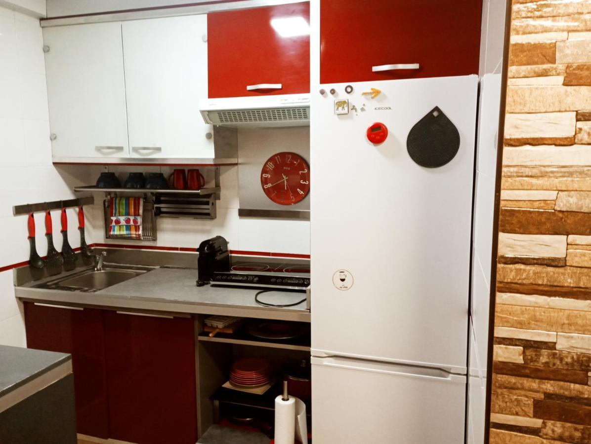 Precioso Apartamento 3 Habitaciones. Con Patio. Camas Eksteriør billede
